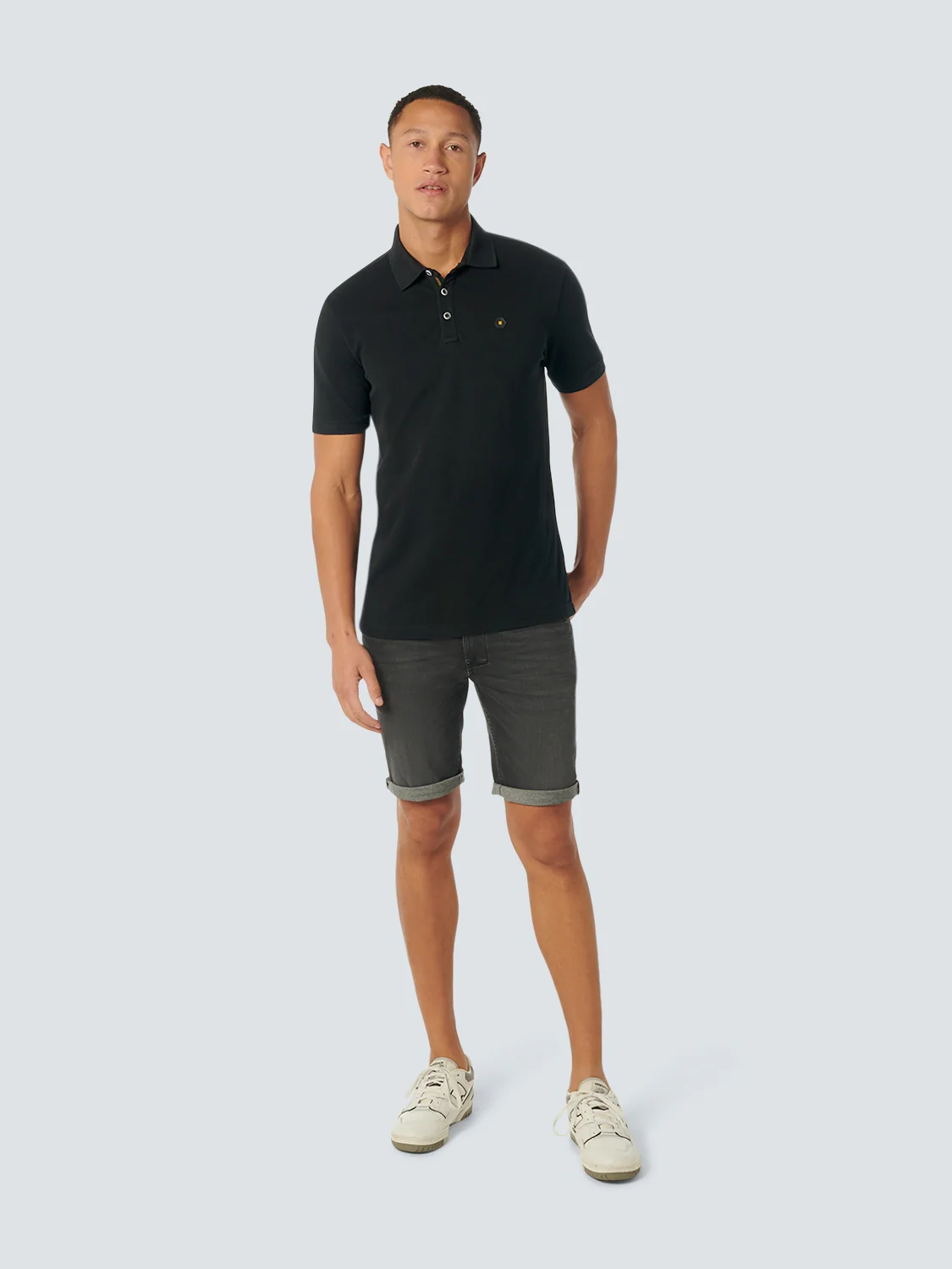 Polo Pique Teinté dans la masse | Black – Image 4