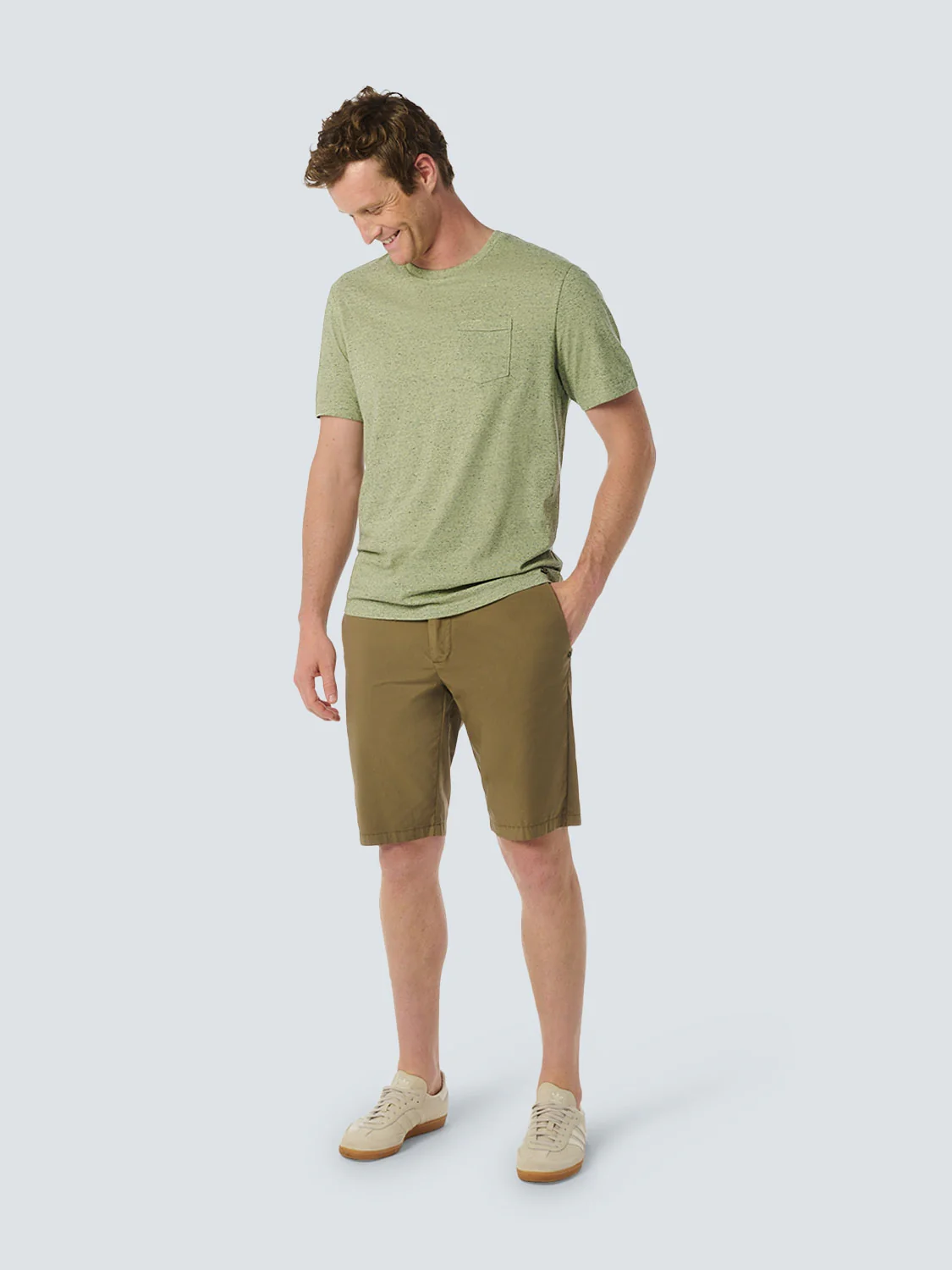 Charmant T-shirt en mélange avec poche poitrine subtile | Lime – Image 4