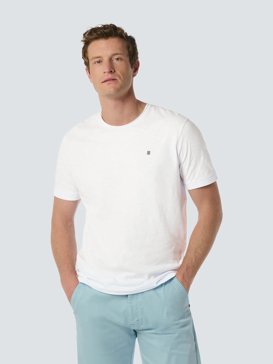 T-Shirt à col rond avec manches roulées et impression subtile du logo | White