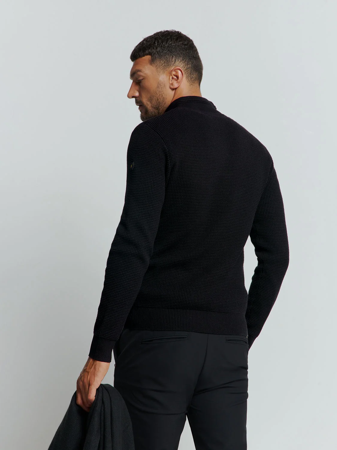 Pull semi-zippé de luxe en jacquard solide : Élégant et confortable | Black – Image 3