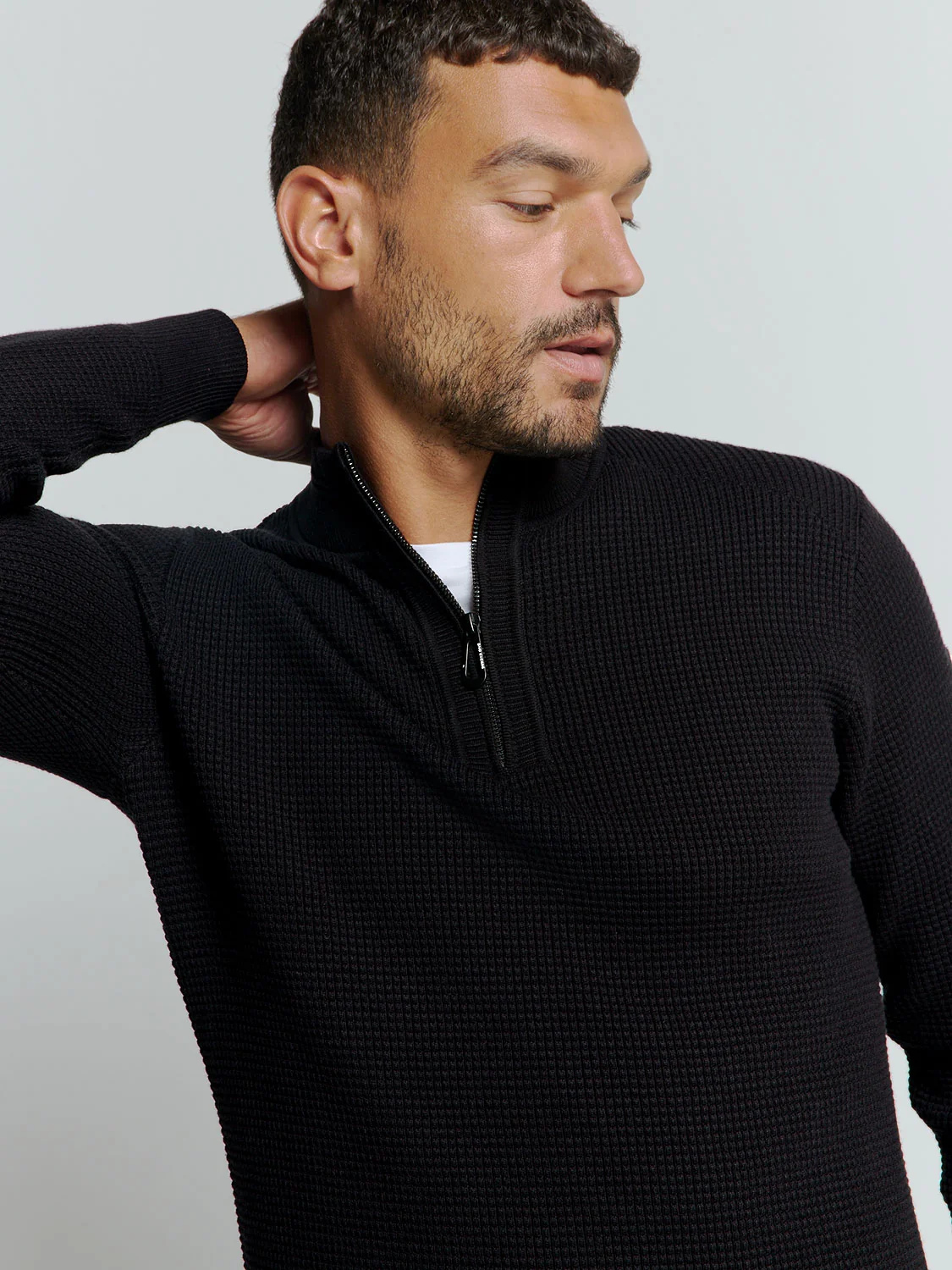 Pull semi-zippé de luxe en jacquard solide : Élégant et confortable | Black – Image 5