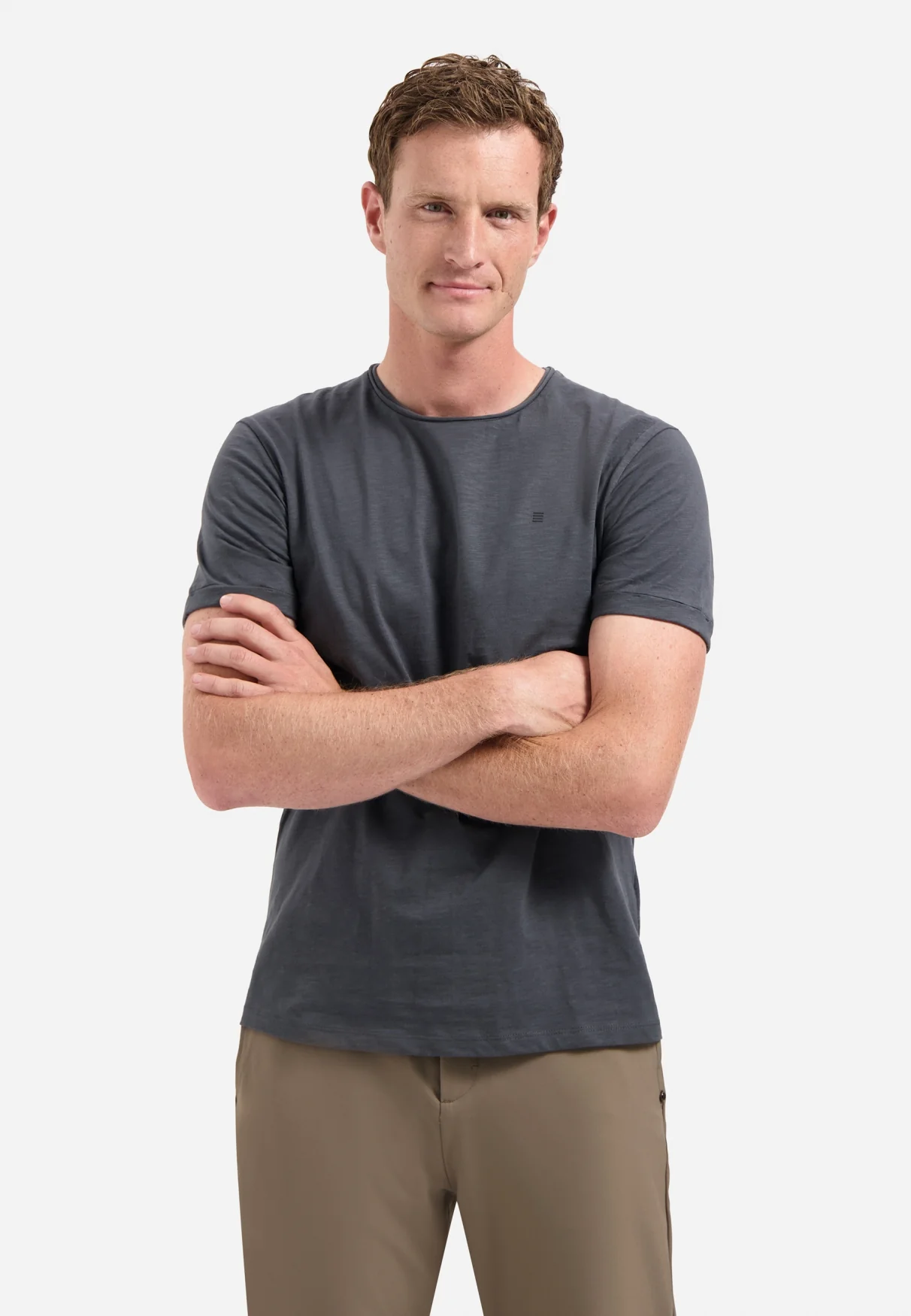 T-shirt à col rond Basics Intemporels | Dark Grey – Image 2