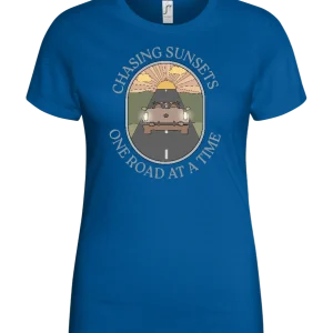Chasing Sunsets Design - Basic women's t-shirt